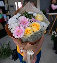 Букет цветов из:  Герберы, Розы и Хризантемы в Федорково
