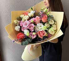Букет цветов из:  Розы, Лизиантусы и Гвоздики #REPLACE_PRED# Федорково